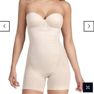 NWOT CYSM Seamless Open Crotch NUDE Microfiber Body Shaper Medium